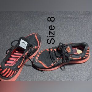 Women’s gym shoe only worn 3 times